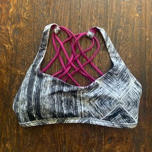 Lululemon sports bra